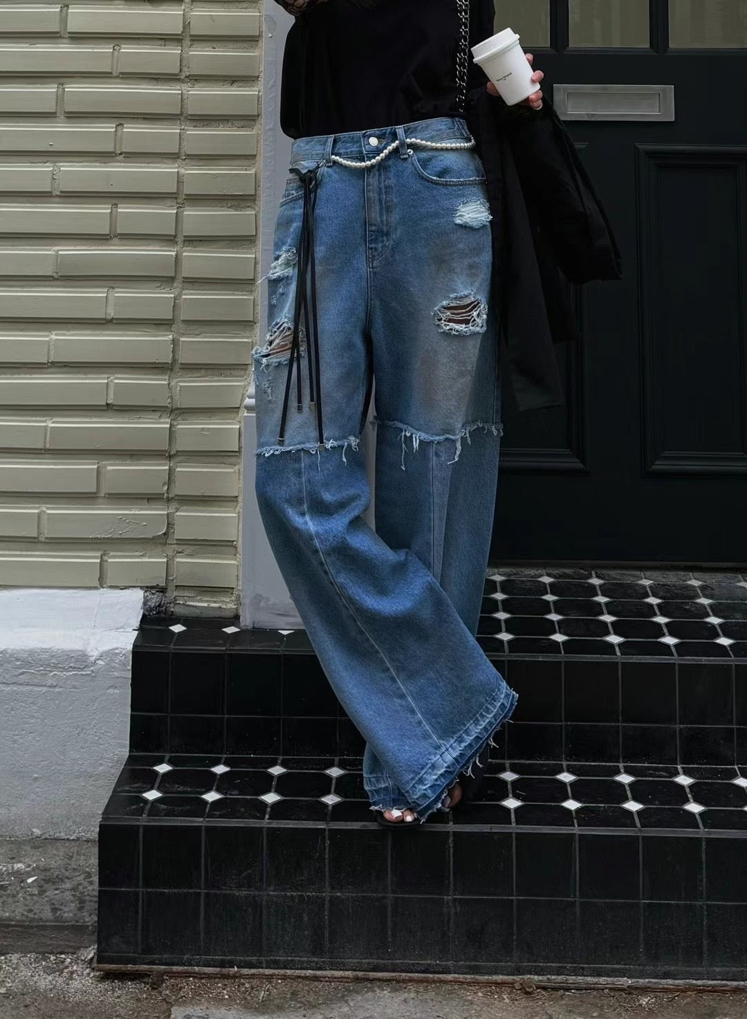Distressed Loose-cut Jeans