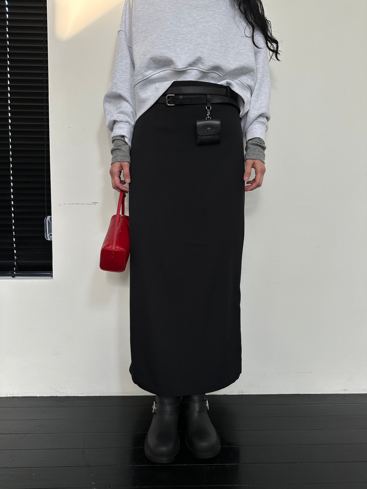 Basic belted pencil skirt