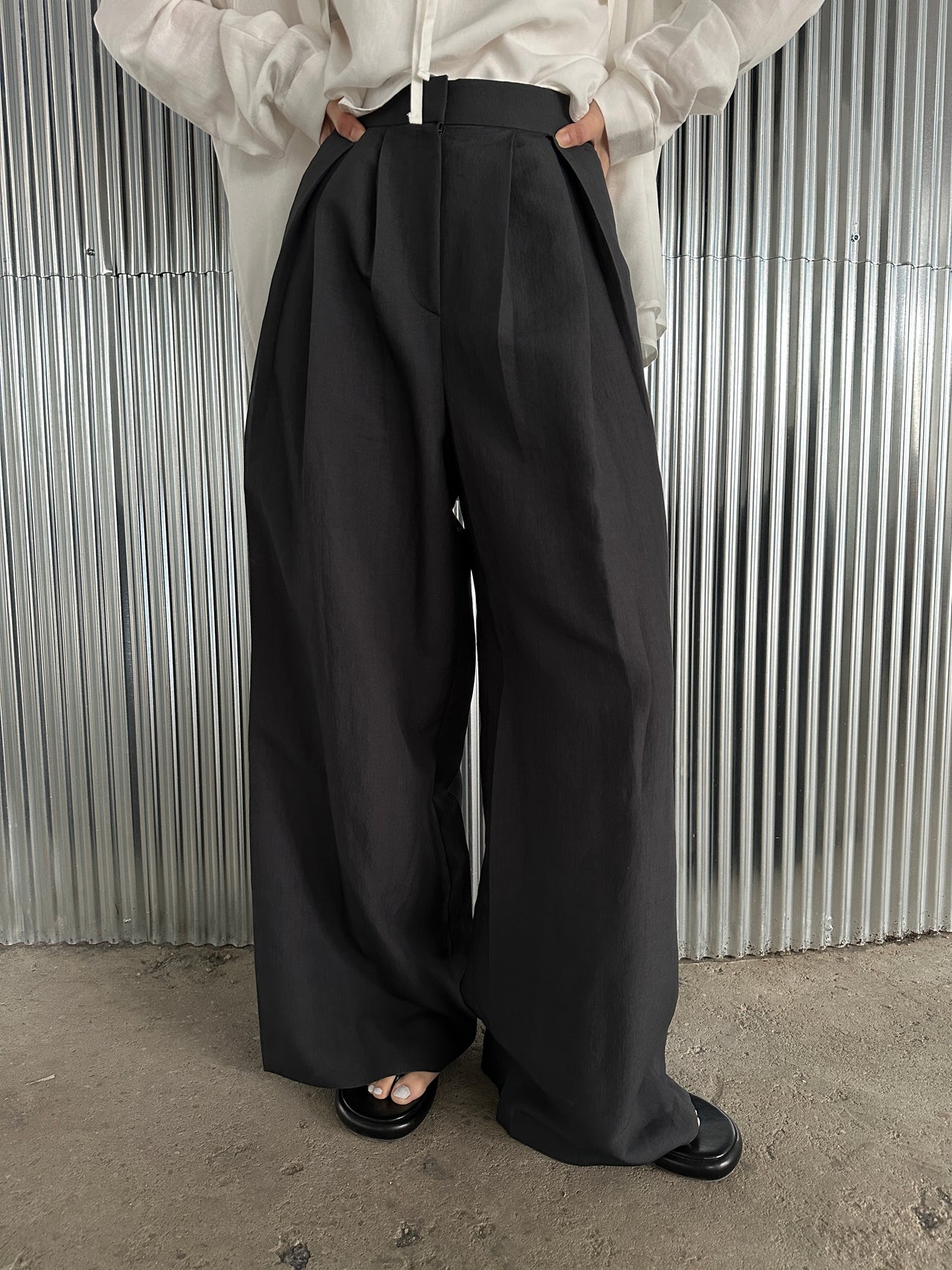 High Waist Pleated Wide-legs Trousers