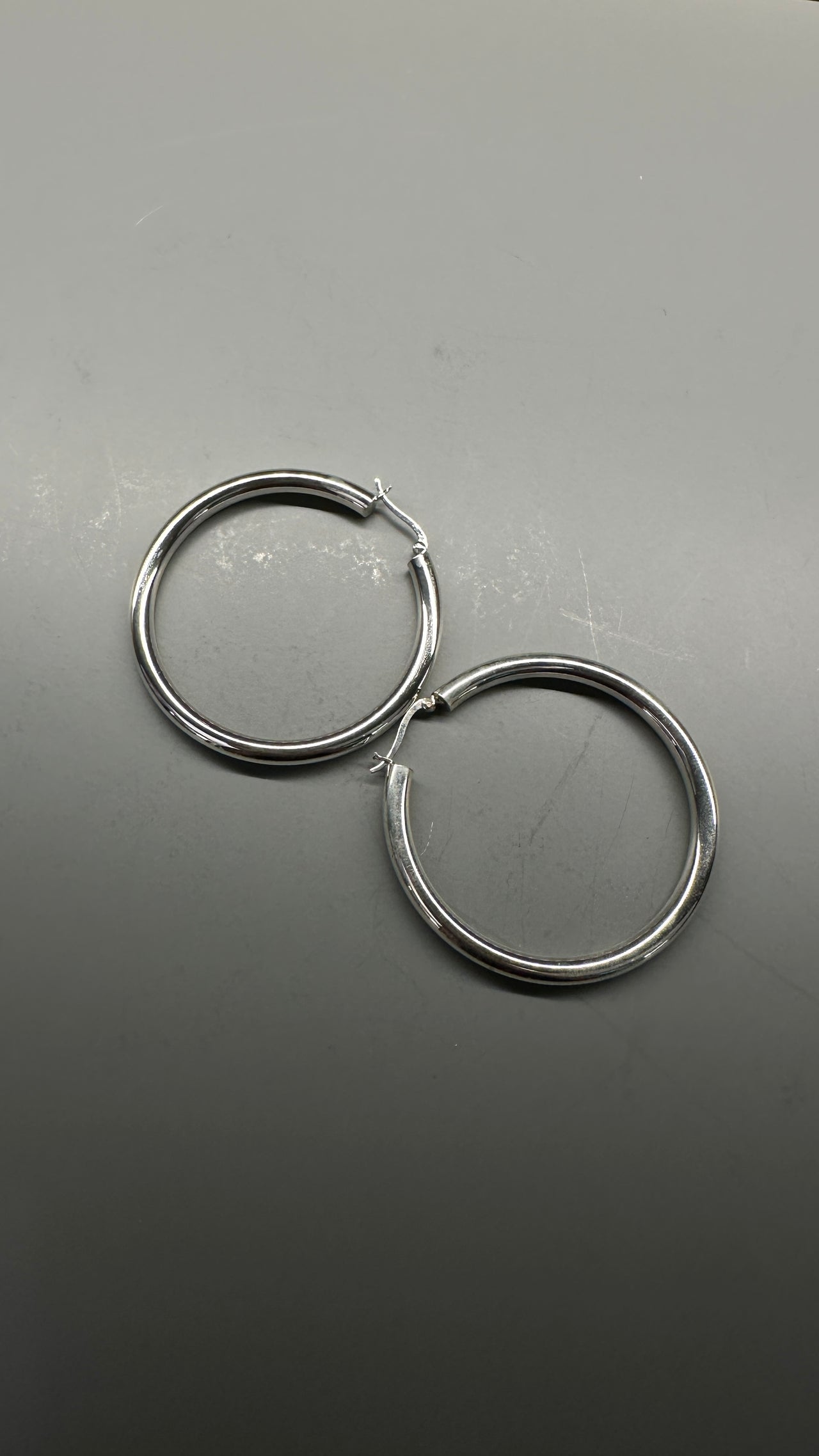 Thick Circle silver Earrings